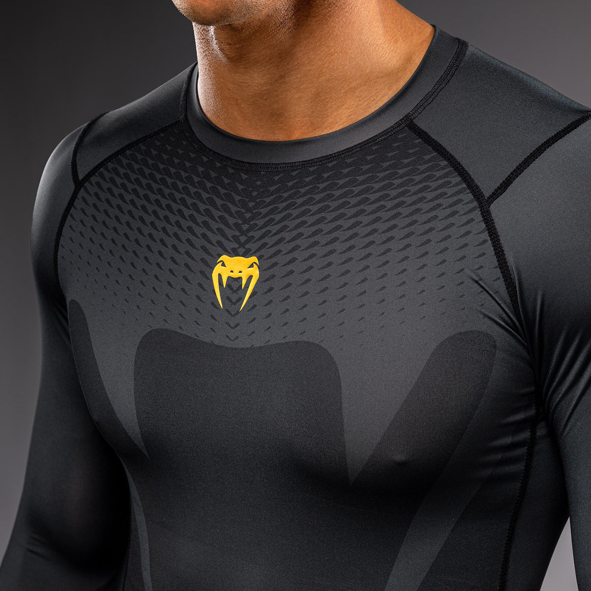 Rashguard manches longues Venum Attack - Noir/Or