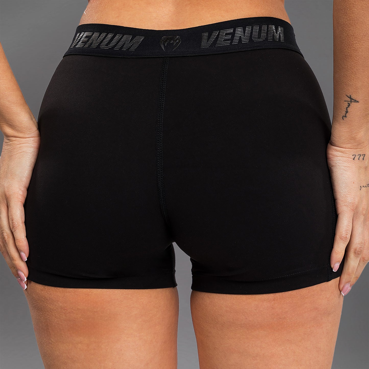 Short Venum Elevate pour Femmes Vale Tudo - Noir - product-type_Shorts de compression