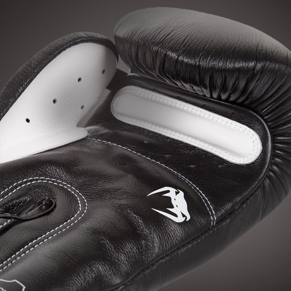 Gants de boxe Venum Giant 3.0 – Noir/Blanc