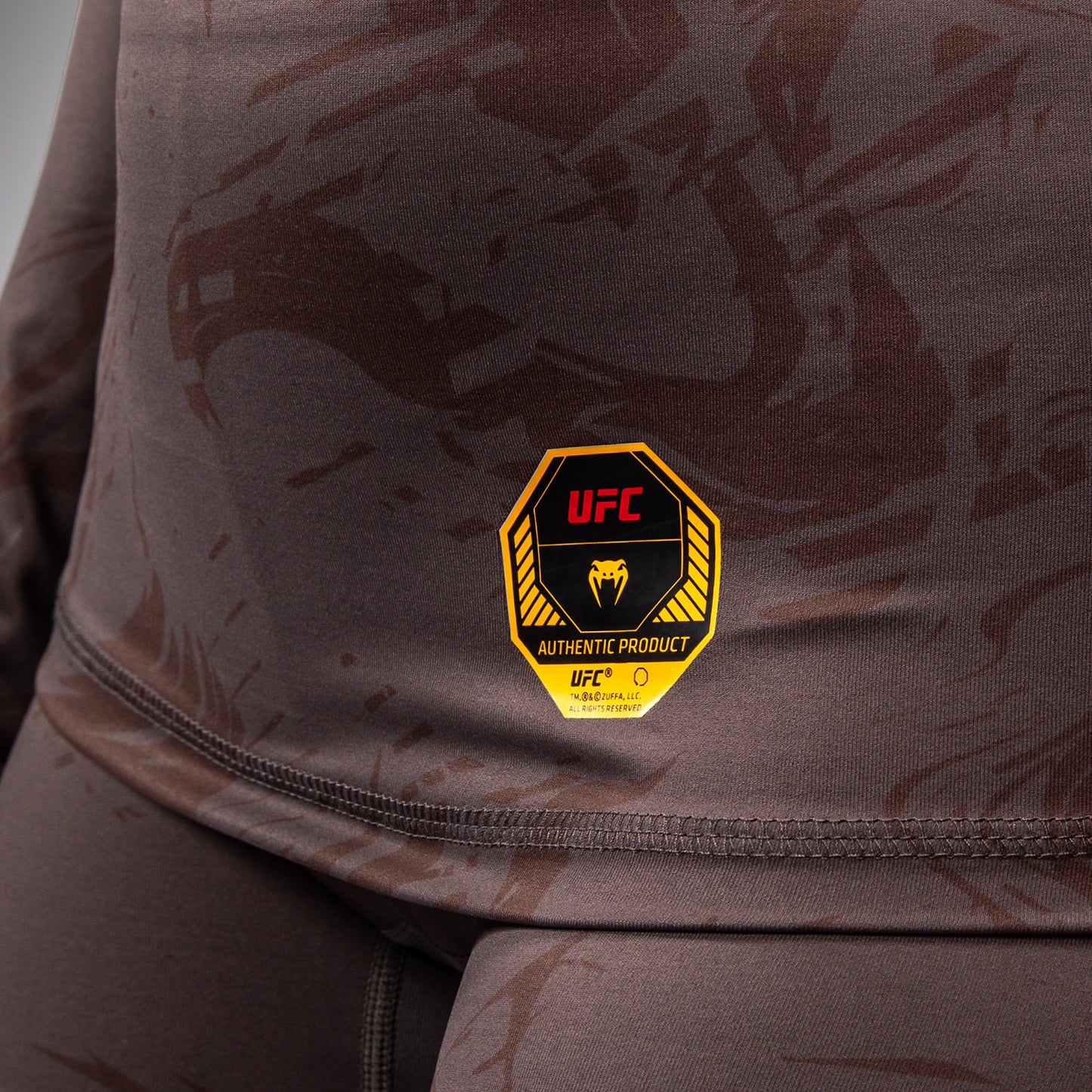Rashguard Performance à Manches Longues pour Femmes UFC Fusion by Venum Fight Week - Marron Terrestre - product-type_T-Shirts de Compression