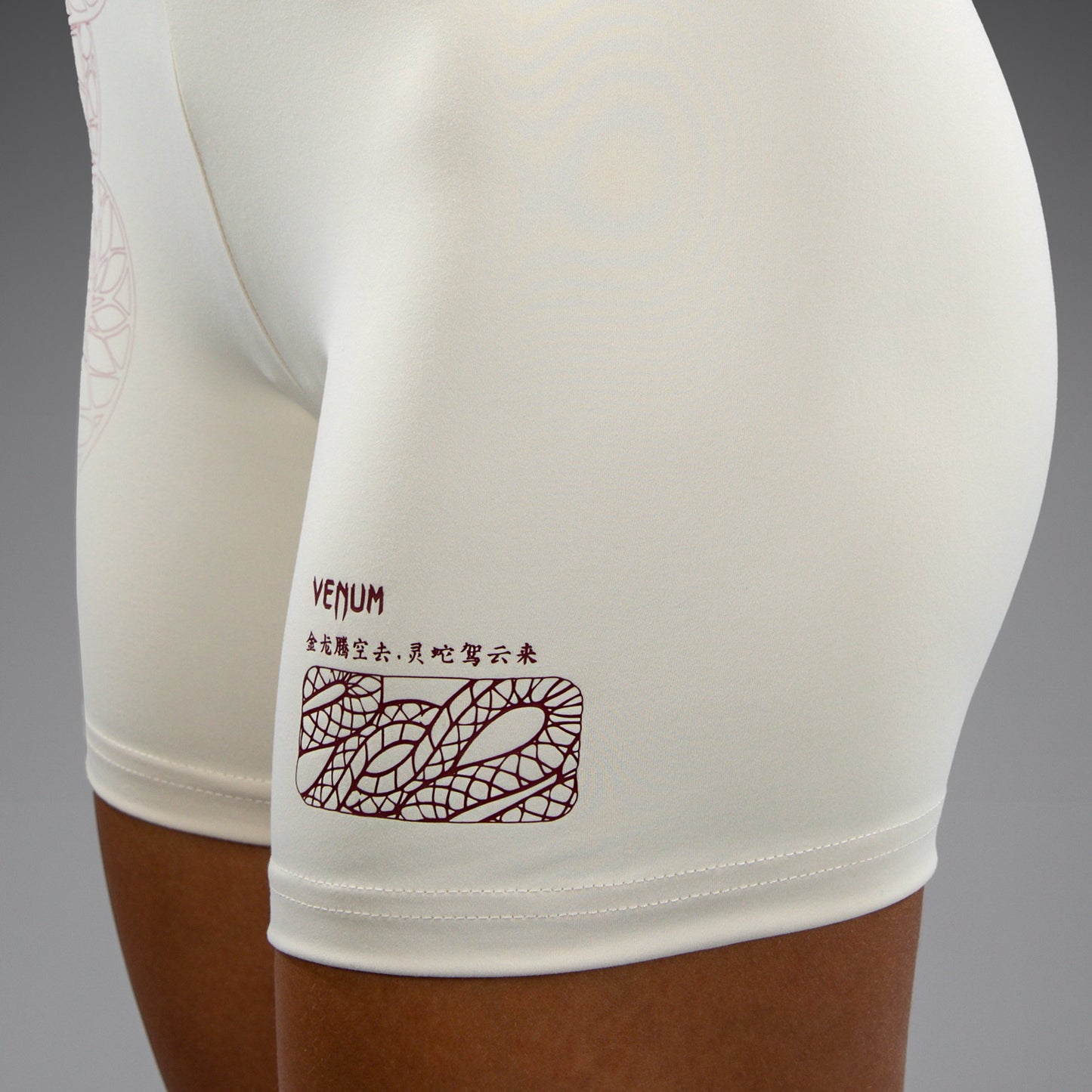 Short de Compression pour Femmes Venum Serpenti – Ivoire/Bordeaux - product-type_Shorts de compression