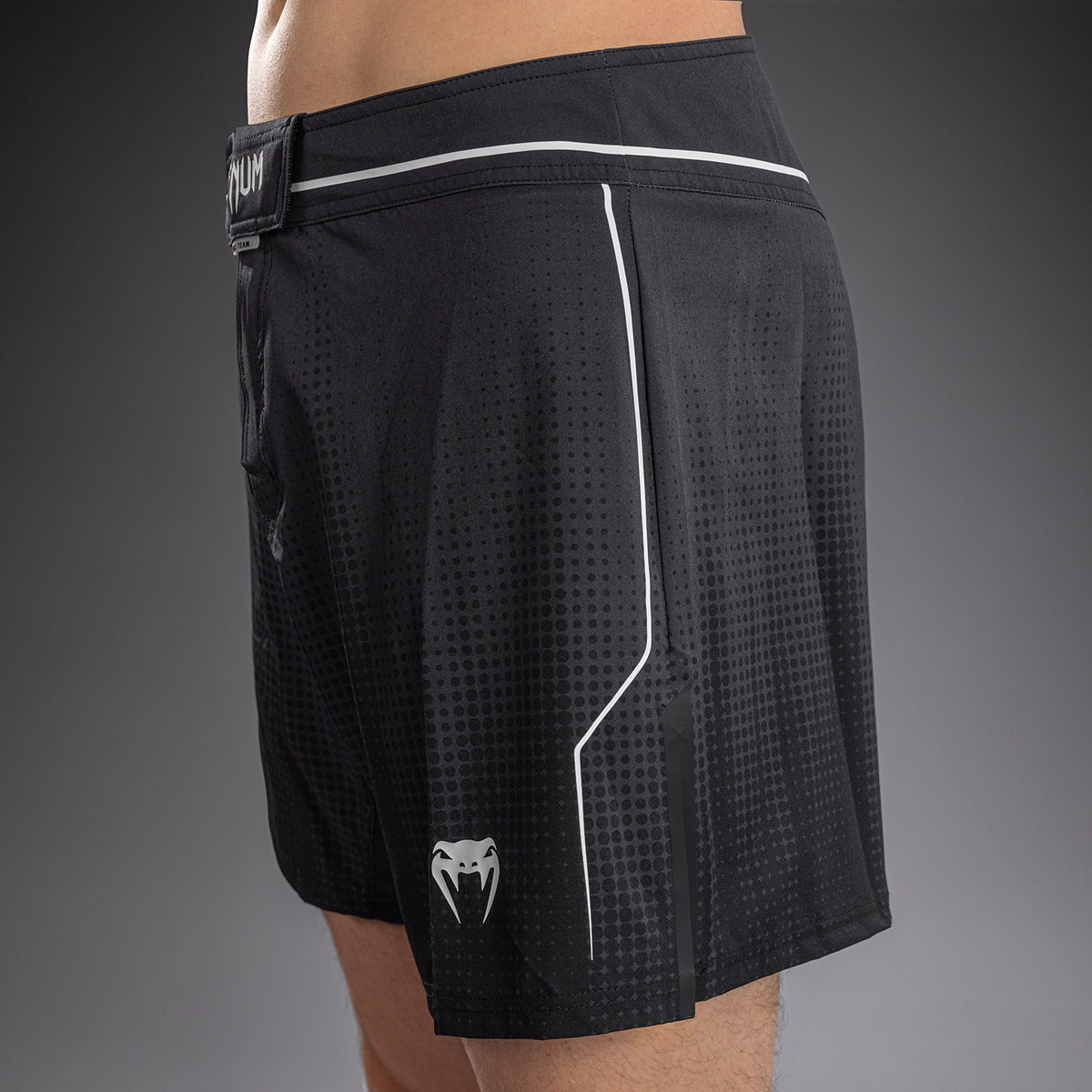 Short de Combat Venum Stealth – Noir/Blanc - product-type_Shorts de MMA