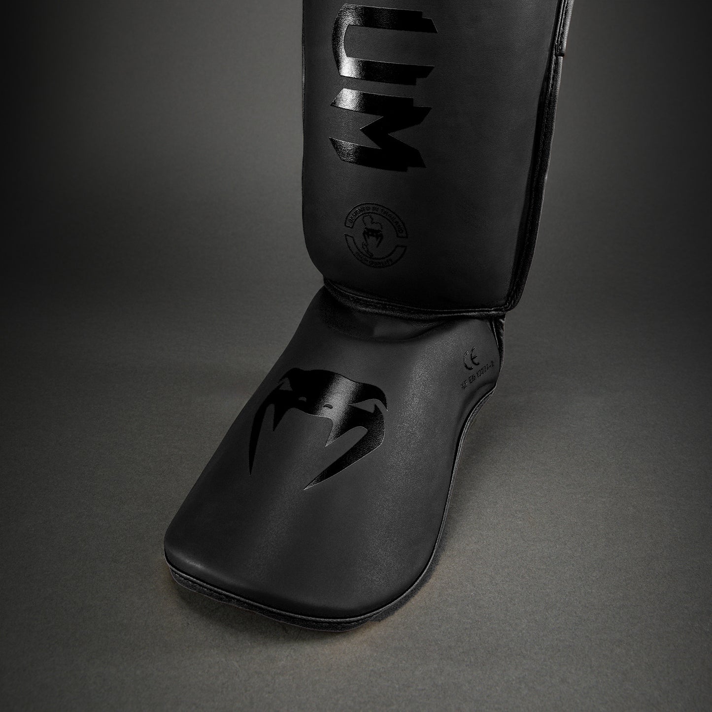 Protège-tibias Venum Challenger - Noir/Noir - product-type_Protège-tibias