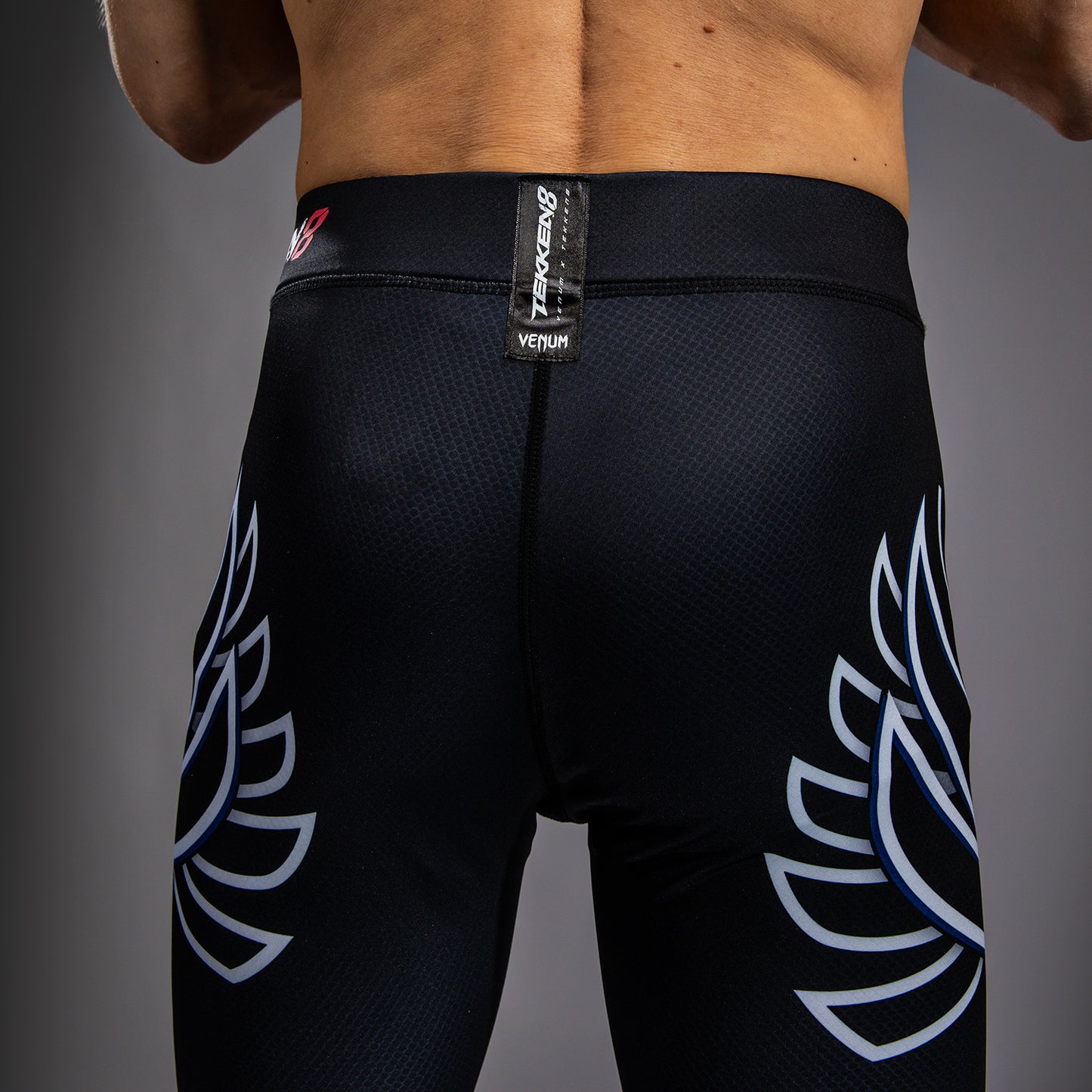 Pantalon de compression Venum x TEKKEN 8 - Jin Kazama - Bleu/Noir/Blanc - product-type_Pantalons de Compression