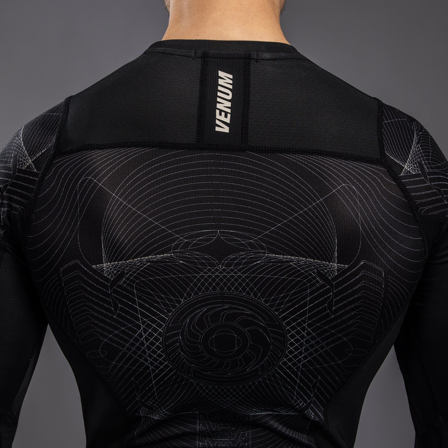 Rashguard à Manches Longues Venum G-Fit Air pour Hommes - Noir Intense/Sable Désert - product-type_T-Shirts de Compression