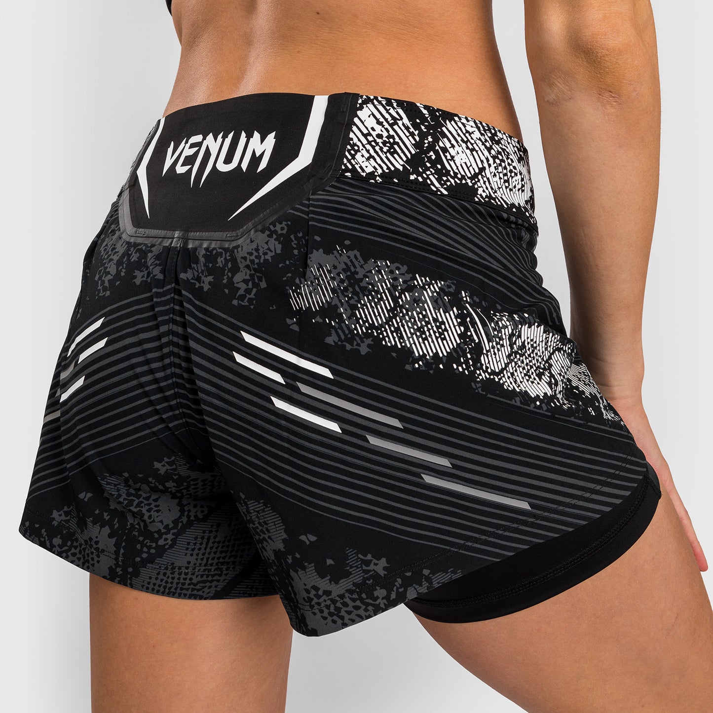 Short de Combat pour Femmes UFC Adrenaline by Venum Authentic Fight Night - Noir - product-type_Shorts de MMA