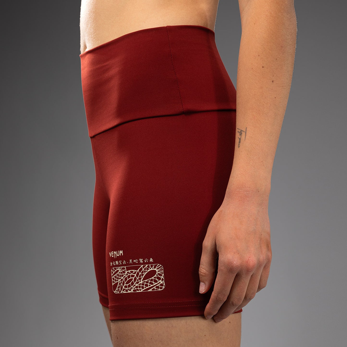 Short de Compression pour Femmes Venum Serpenti – Bordeaux/Ivoire - product-type_Shorts de compression