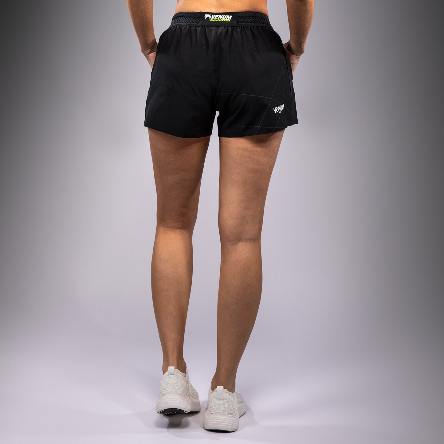 Short d'entraînement Venum Training Camp 4.0 - Noir/Vert Fluo - product-type_Shorts de training