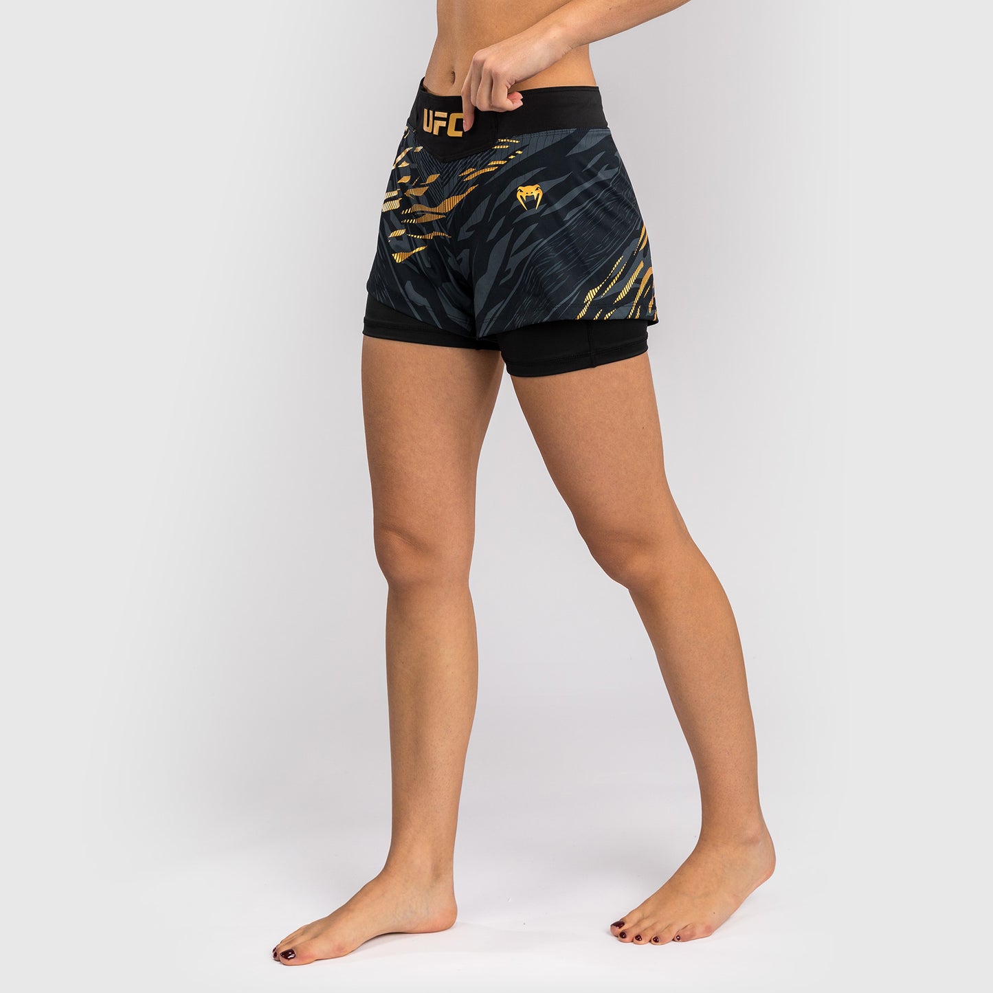 Shorts de Combat pour Femmes UFC Fusion by Venum Personnalisé Authentic Fight Night - Champion - product-type_Shorts de MMA