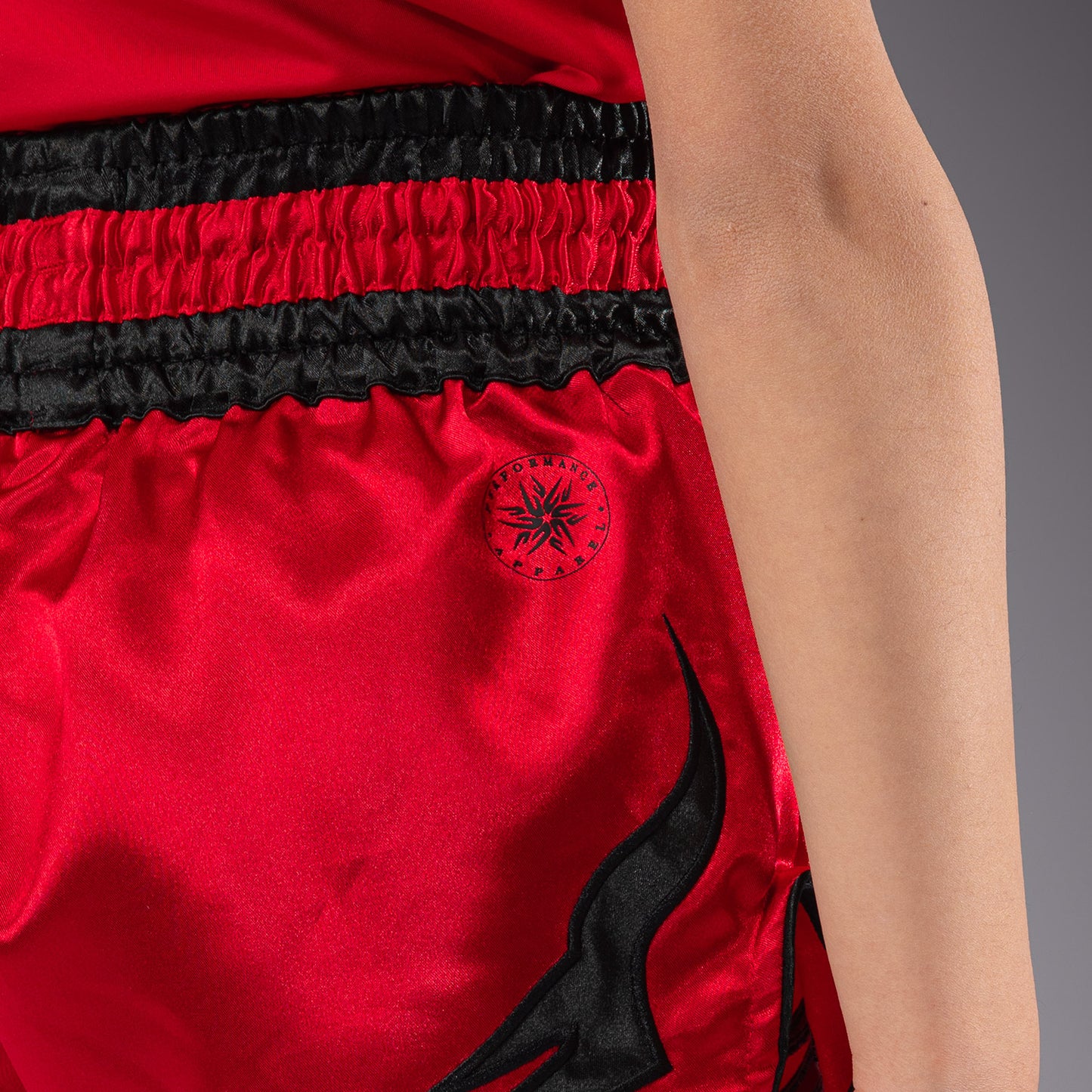 Short de Muay Thaï Venum Inferno pour Enfants - Rouge Cerise - product-type_Shorts de Muay Thai
