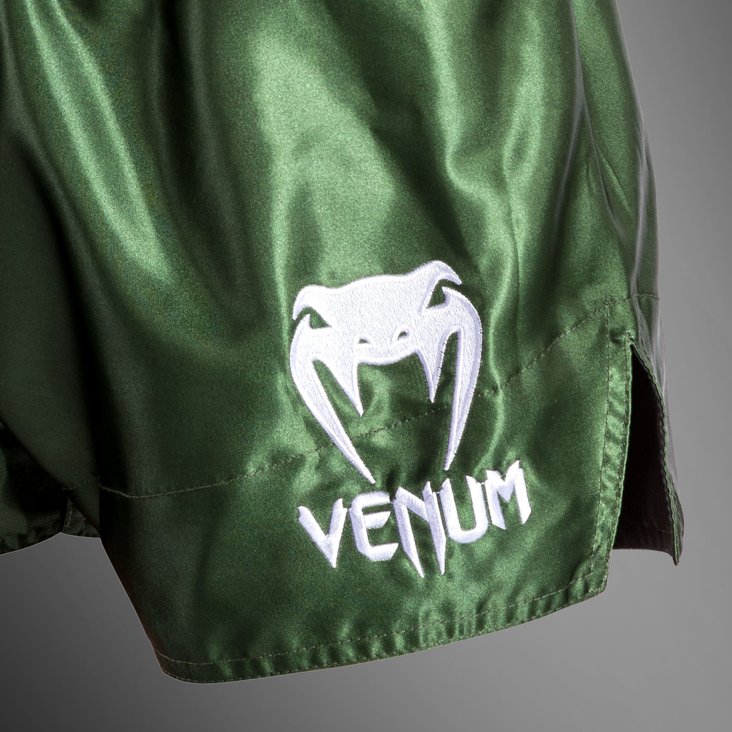 Venum Classic Short Muay Thaï Kaki/Blanc - product-type_Shorts de Muay Thai