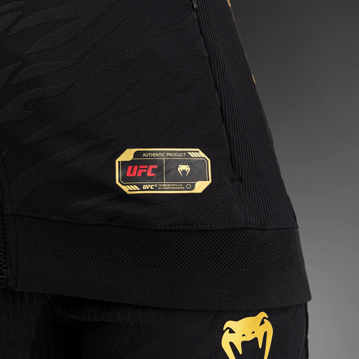 Sweatshirt à Capuche pour Femmes UFC Fusion by Venum Authentic Fight Night - Champion - product-type_Vestes