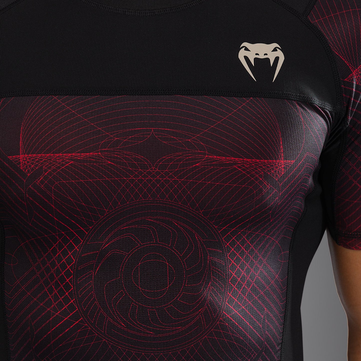 Rashguard à Manches Courtes Venum G-Fit Air pour Hommes - Noir Profond/Rouge Feu - product-type_T-Shirts de Compression