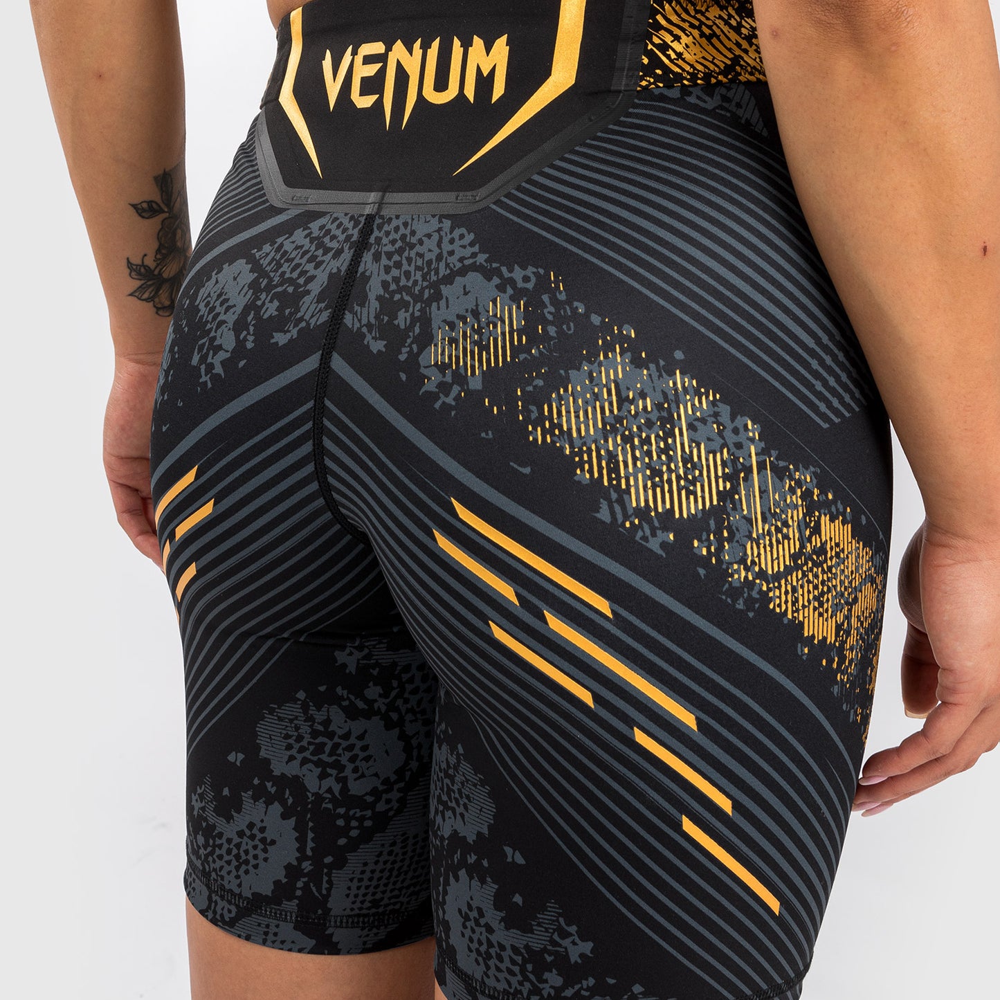 Short de compression Long Fit pour Femmes UFC Adrenaline by Venum Authentic Fight Night - Champion - product-type_Shorts de compression