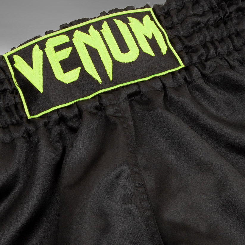 Venum Classic Muay Thai Short - Noir/Jaune Fluo - product-type_Shorts de Muay Thai