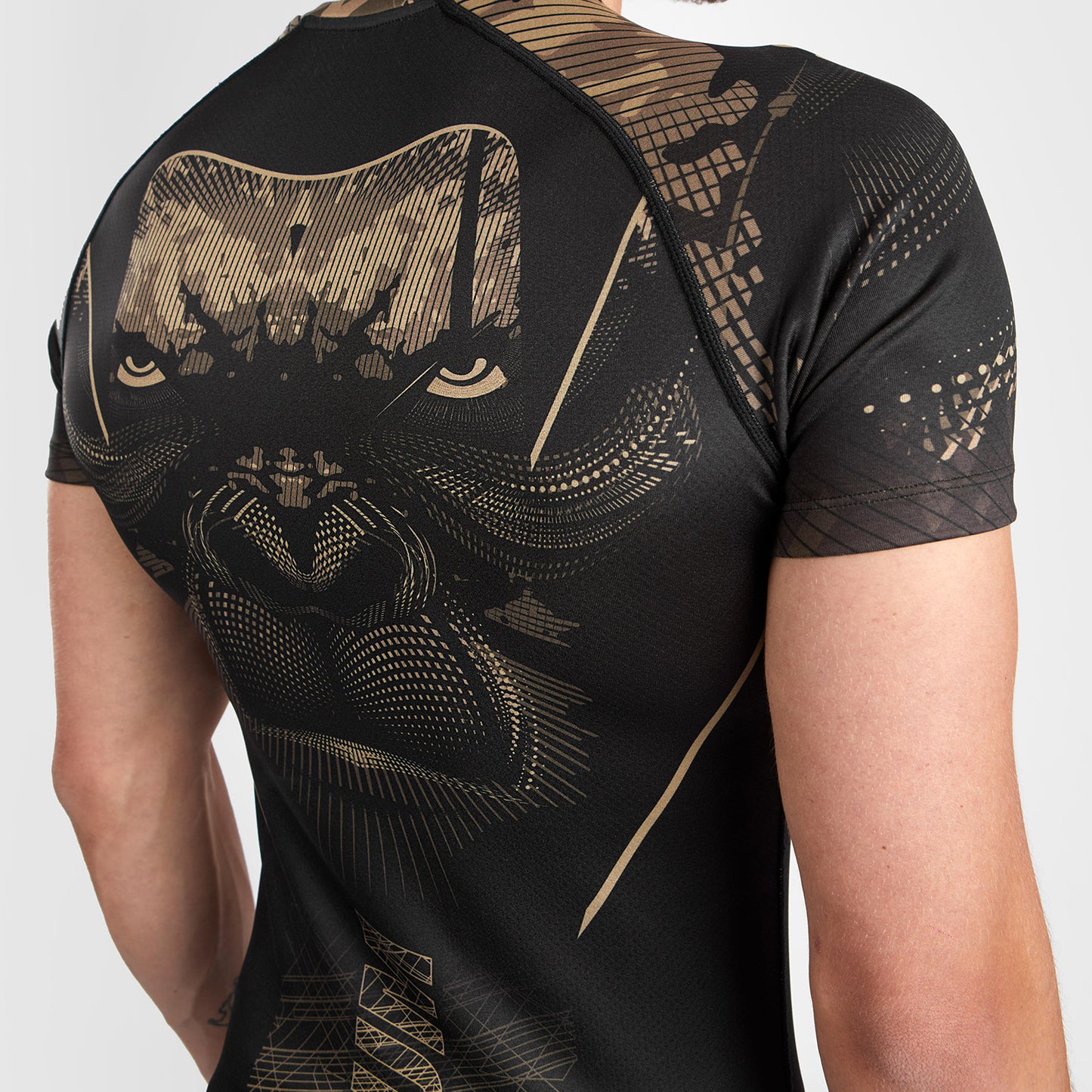 Rashguard à Manches Courtes Venum Gorilla Jungle - Noir/Sable - product-type_T-Shirts de Compression