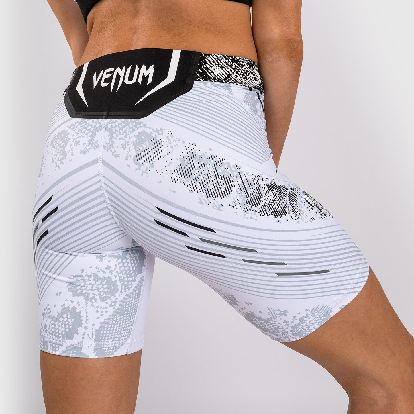Short de compression Long Fit pour Femmes UFC Adrenaline by Venum Authentic Fight Night - White - product-type_Shorts de compression