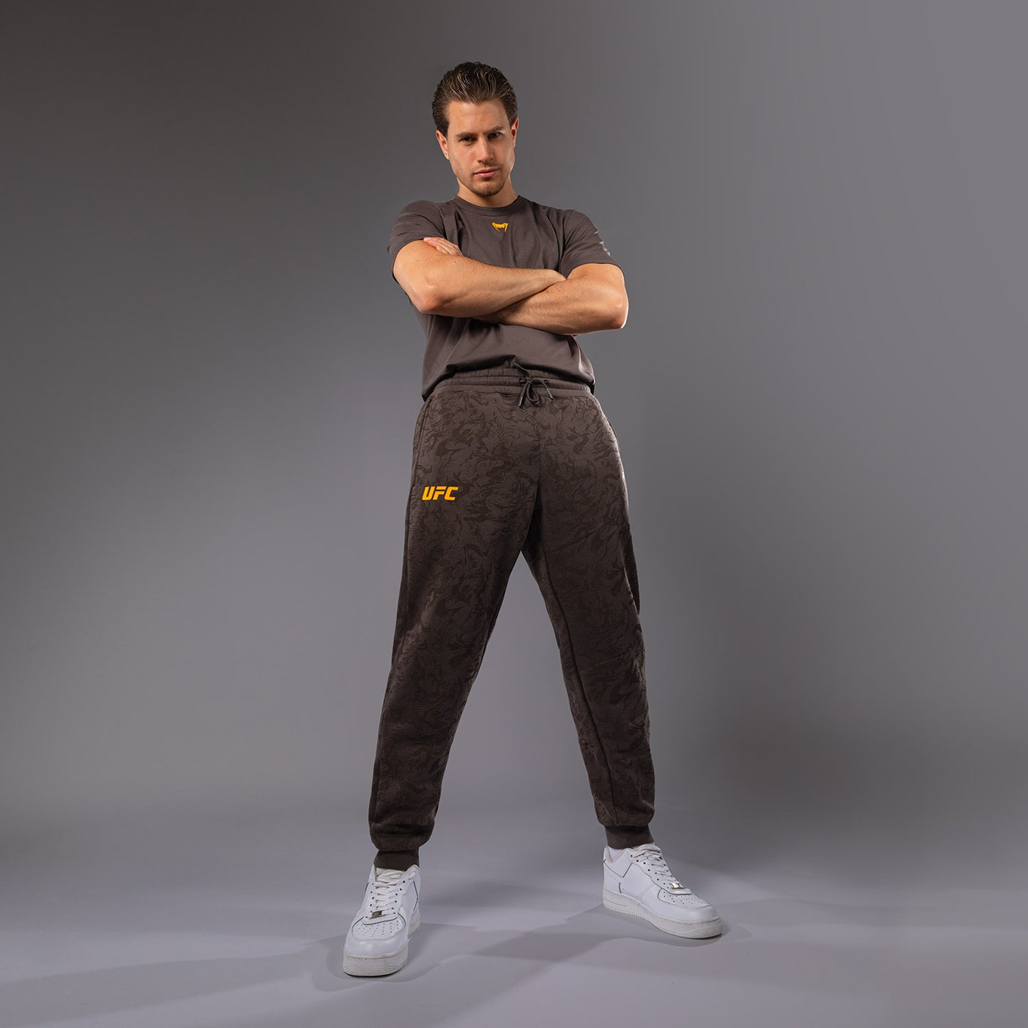 Pantalon en Coton pour Hommes UFC Fusion by Venum Fight Week - Marron Terrestre - product-type_Pantalons de jogging