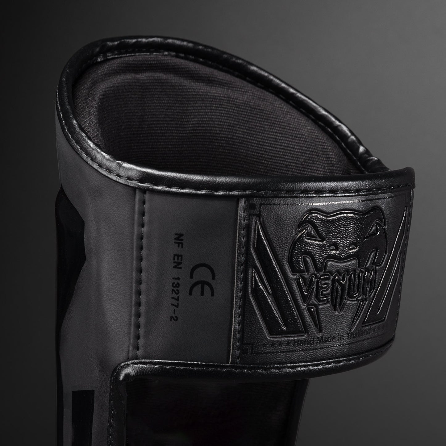 Protège-tibias Venum Elite - Noir - product-type_Protège-tibias