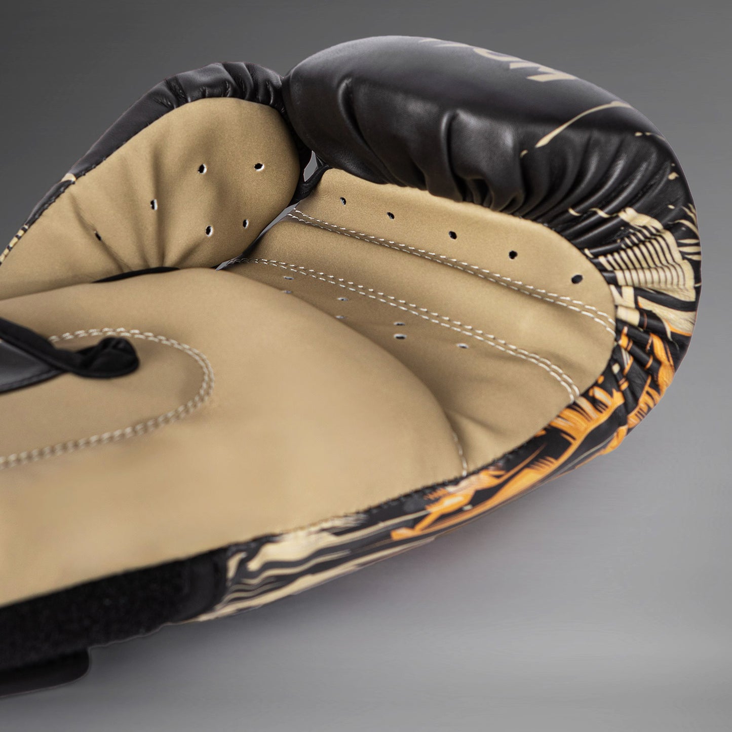 Gants de Boxe Venum Tiger pour Hommes - Noir/Orange Néon - product-type_Gants de boxe