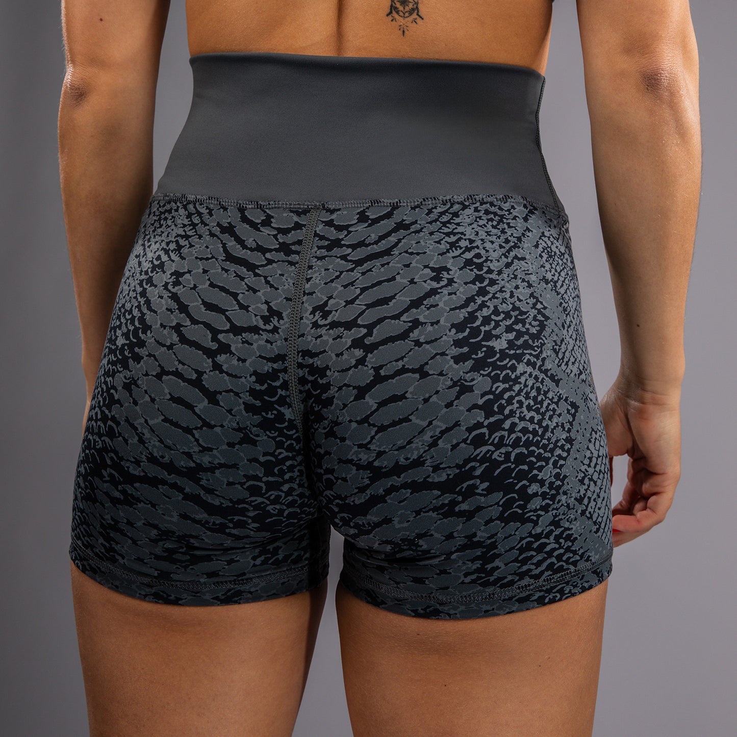 Shorts de compression pour Femmes Venum Amazonia - Gris foncé - product-type_Shorts de compression