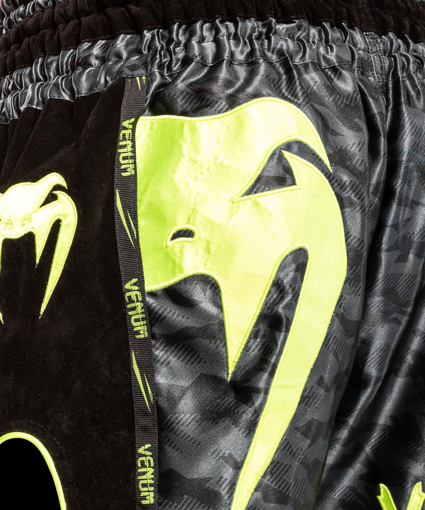 Short de Muay Thai Venum Giant Camo - Noir/Jaune - Shorts de boxe thaï