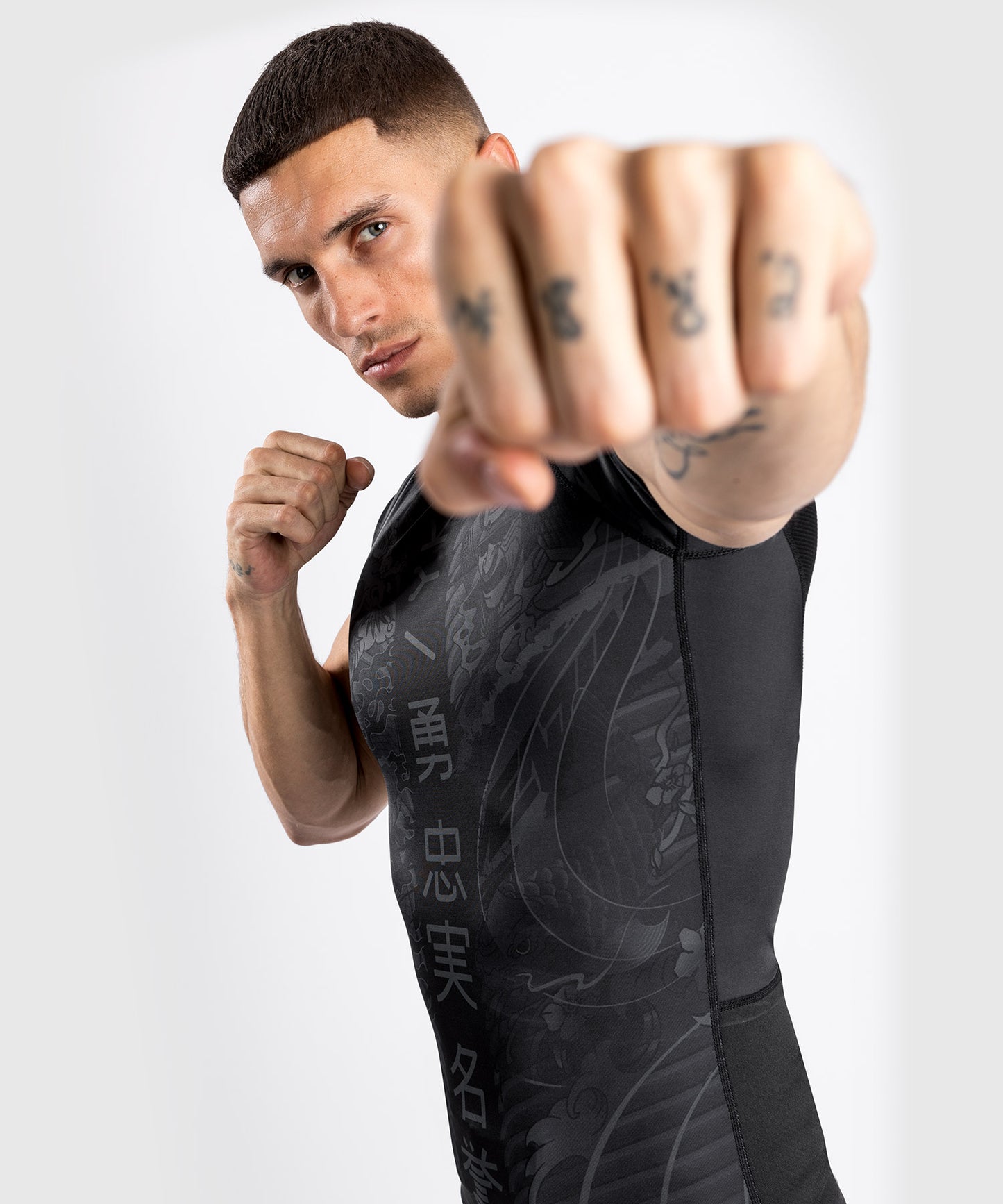 T-Shirt de Compression Venum YKZ21 - Manches Courtes – Noir/Noir - T-shirts de compression