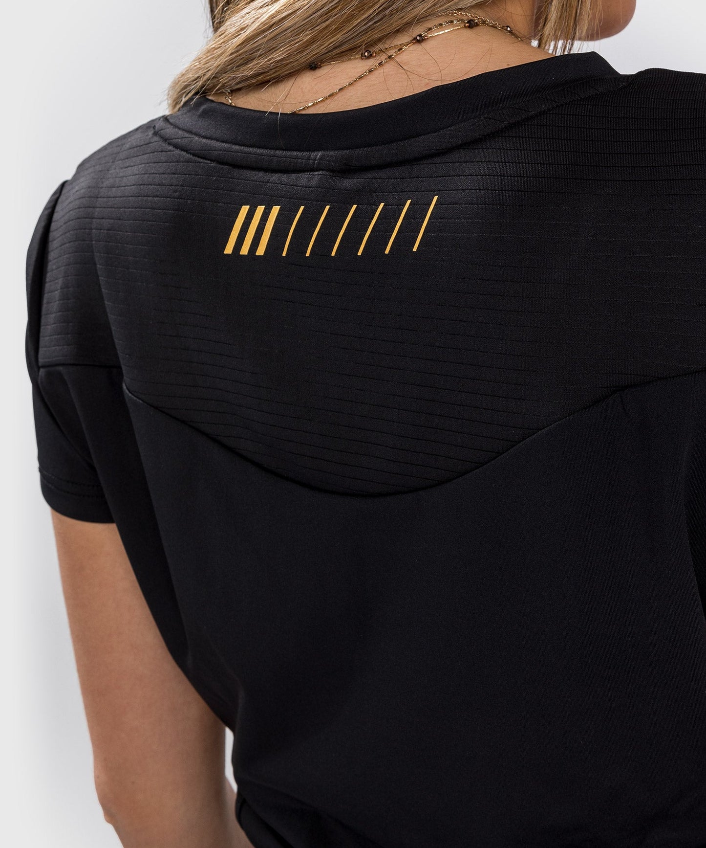 T-shirt Dry Tech Venum Tempest 2.0 – Pour Femmes - Noir/Or - T-shirts