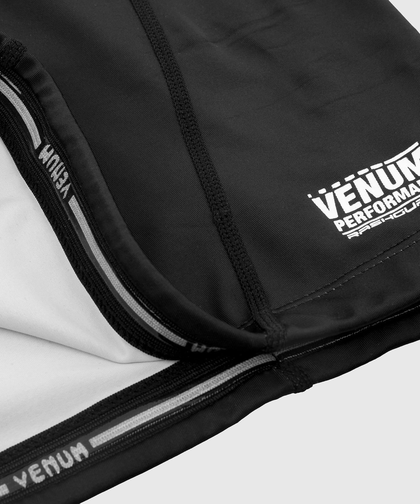 Rashguard Venum Giant - Manches longues - Noir - T-shirts de compression