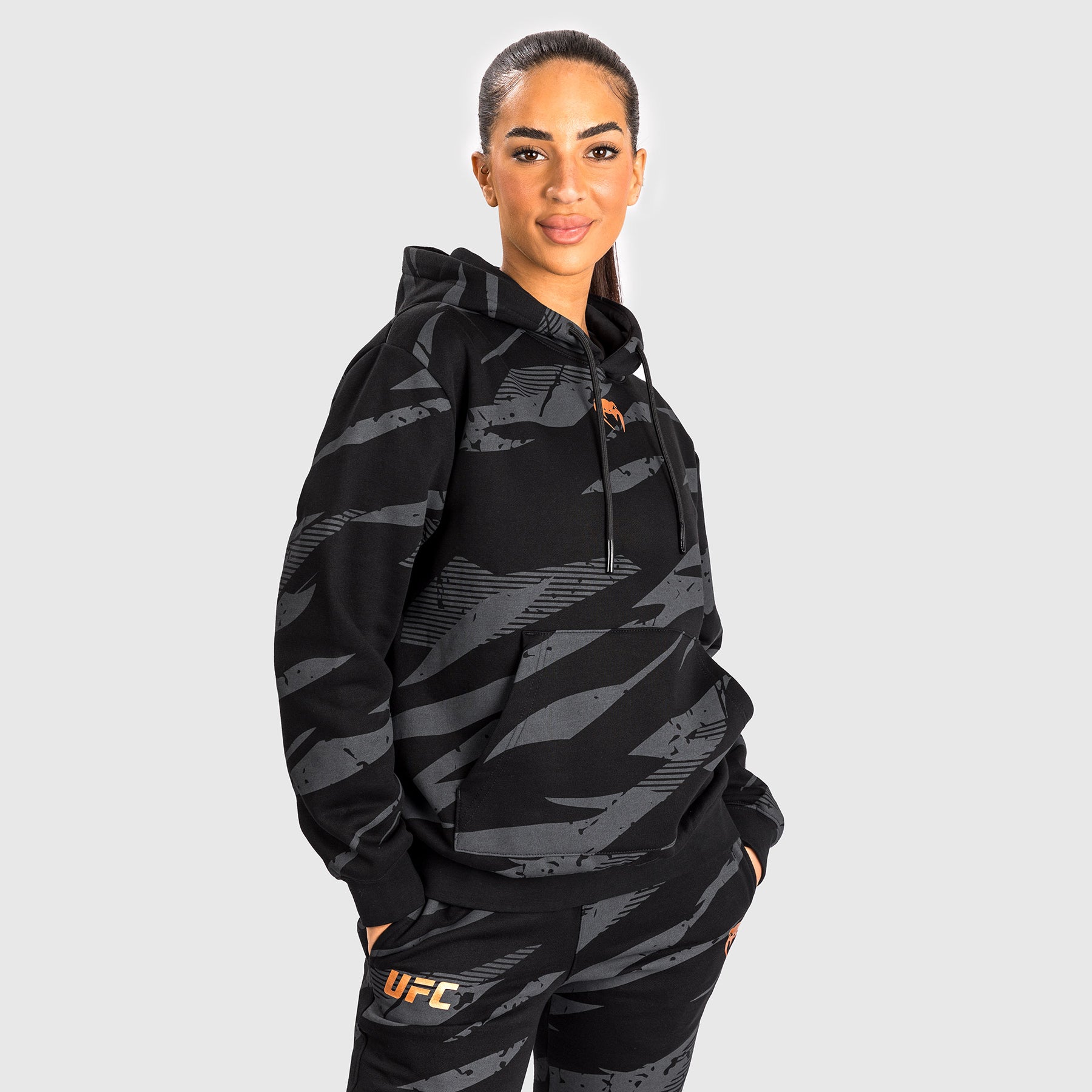Sweatshirt À Capuche pour Femmes UFC Adrenaline by Venum Fight Week - Urban Camo - product-type_Sweatshirts