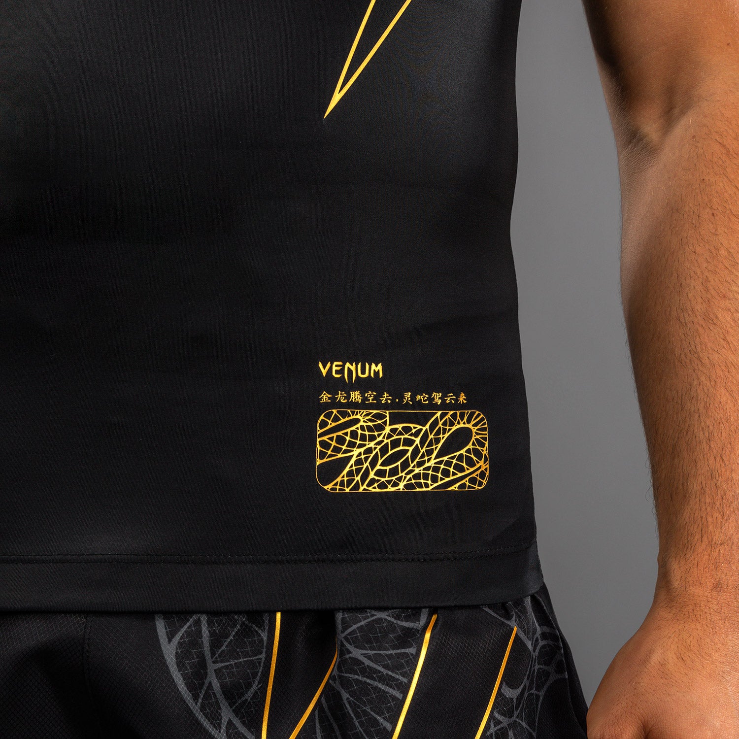 Rashguard Sans Manches Venum Serpenti – Noir/Argent/Or - product-type_T-Shirts de Compression