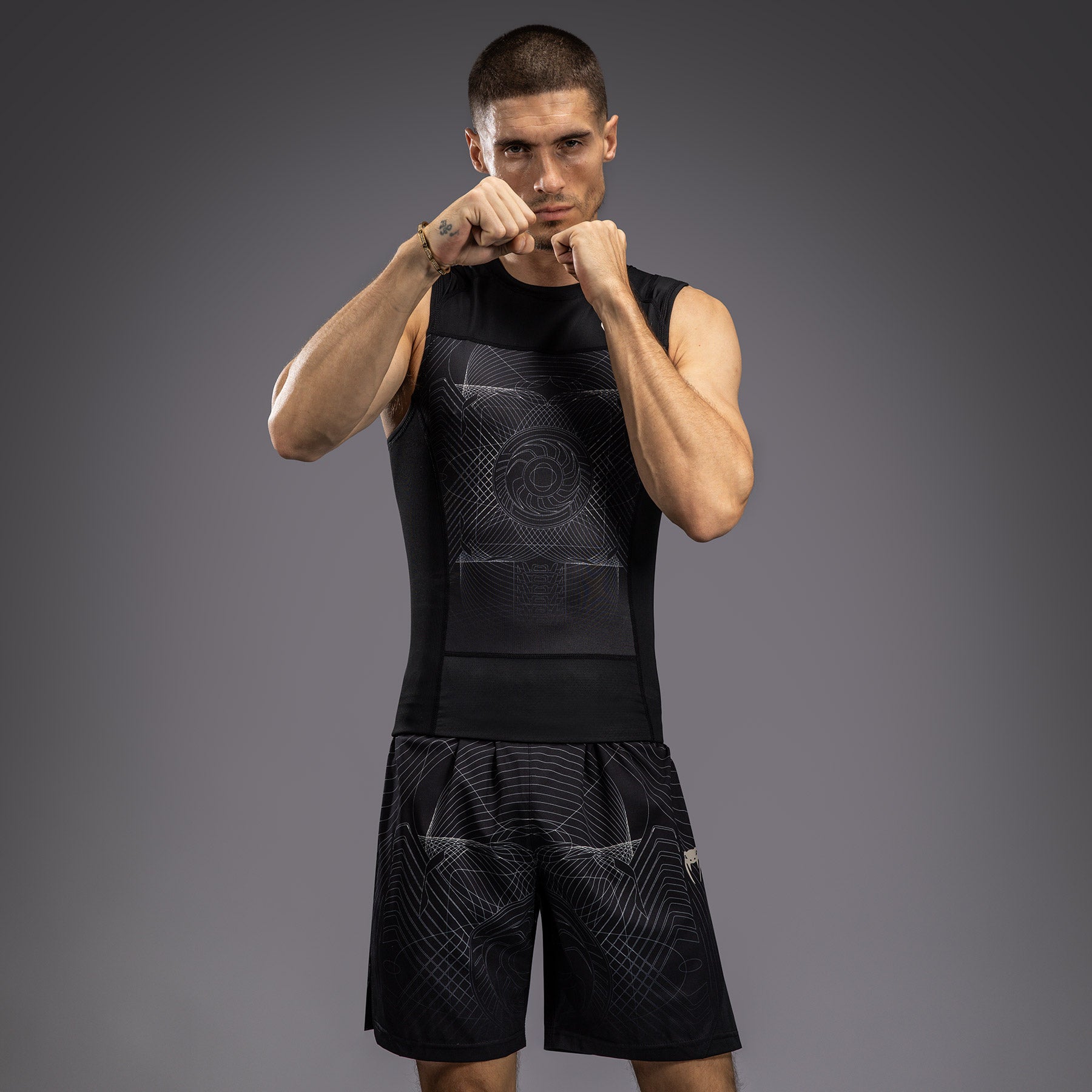 Rashguard sans Manches Venum G-Fit Air pour Hommes - Noir Intense/Sable Désert - product-type_T-Shirts de Compression