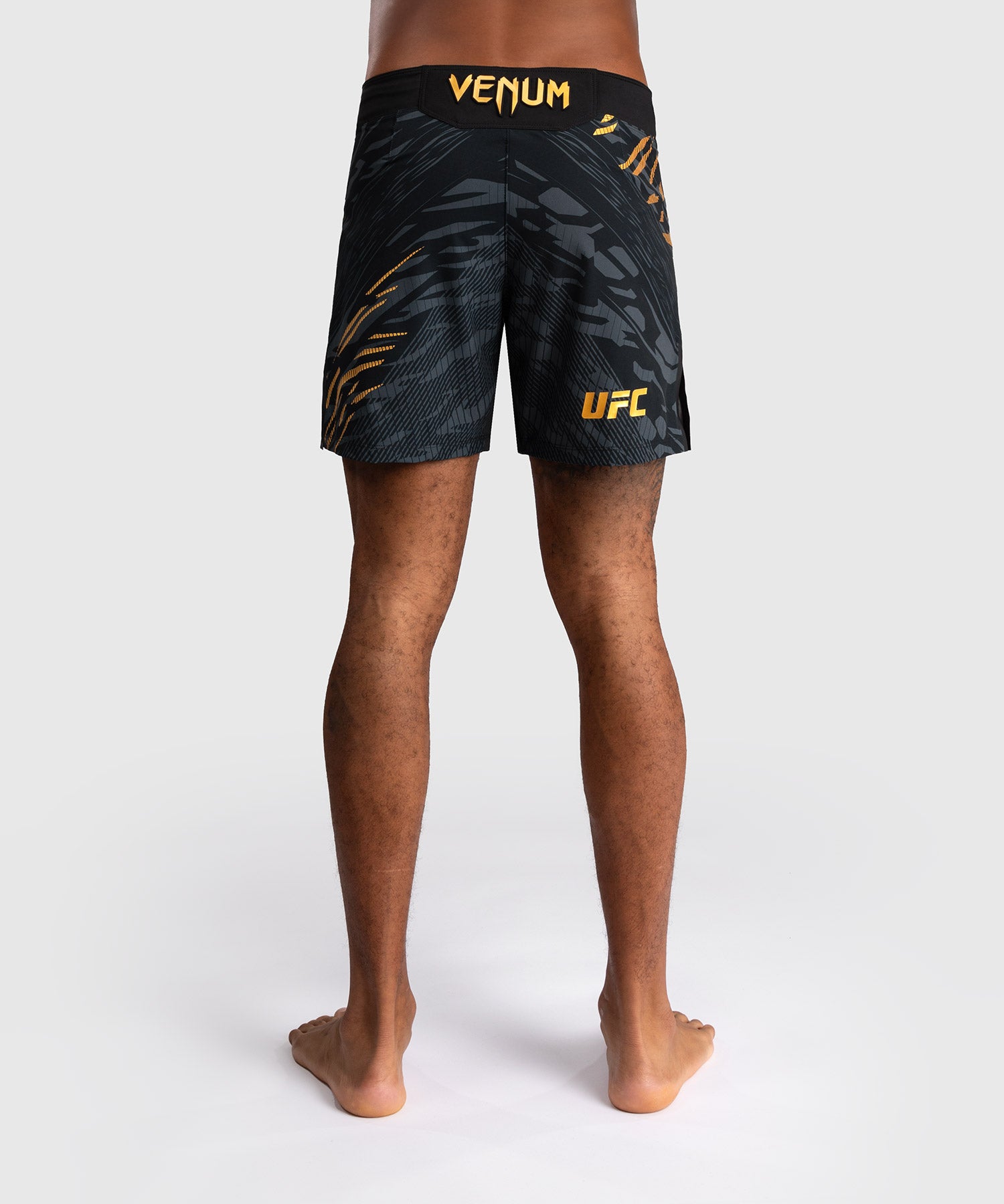 Shorts de Combat pour Hommes UFC Fusion by Venum Authentic Fight Night - Coupe Courte - Champion - product-type_Shorts de MMA