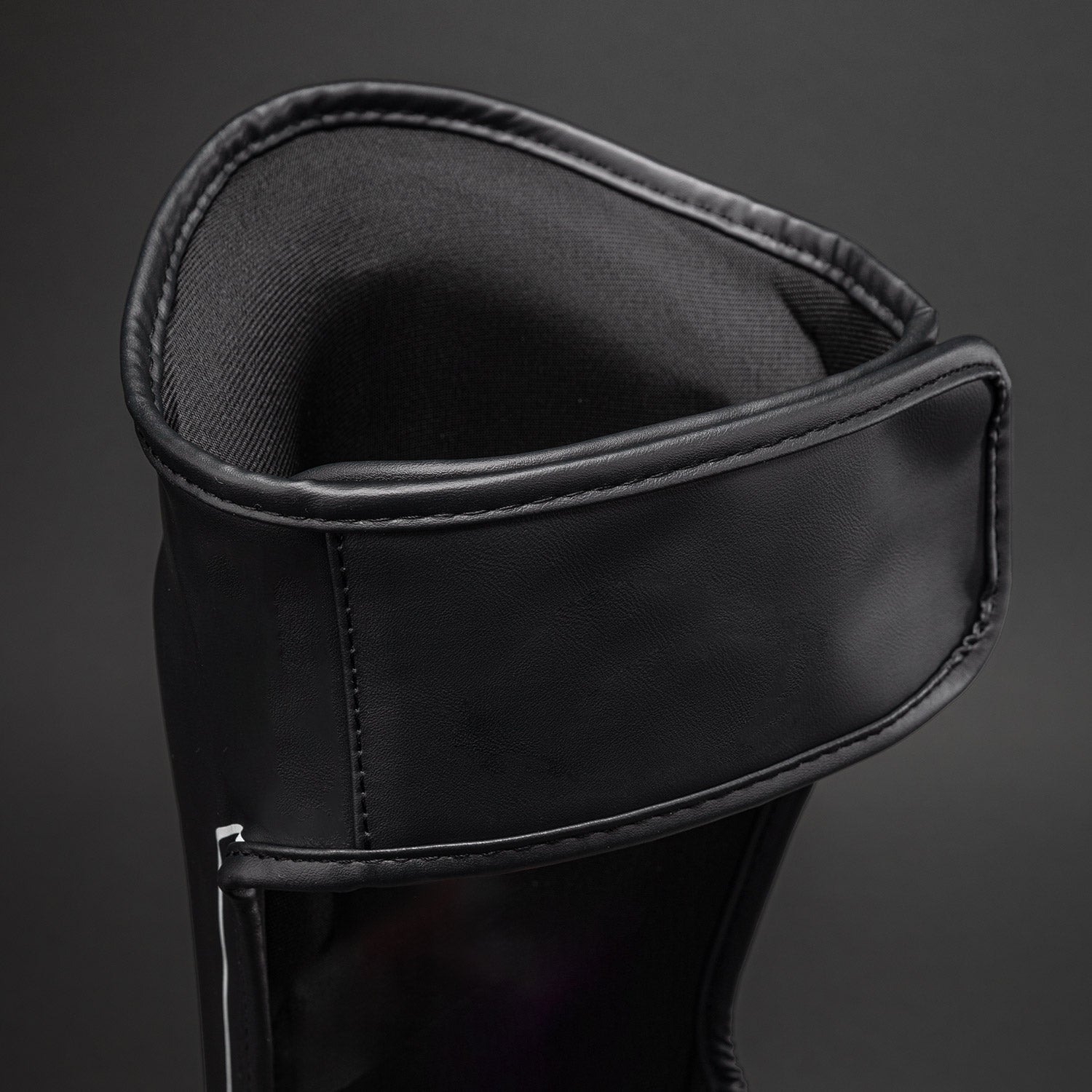 Protège-tibias Venum Stealth – Noir/Blanc - product-type_Protège-tibias