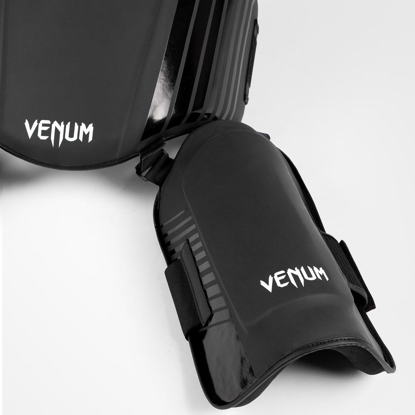 Venum Challenger Protecteur Ventre et Jambes - Noir/Blanc
