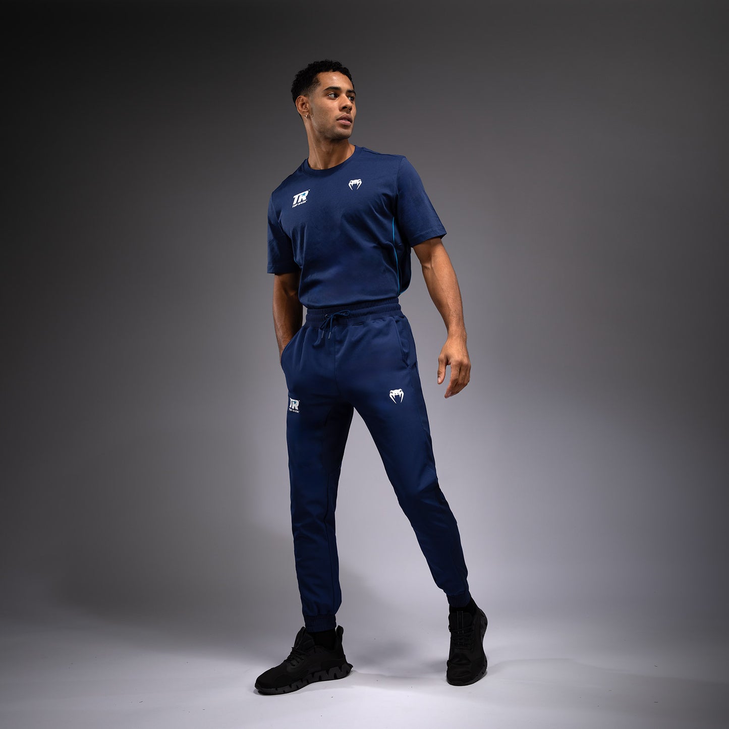Jogging Performance Venum x Top Rank Original pour Hommes - Bleu Marine - product-type_Pantalons de jogging
