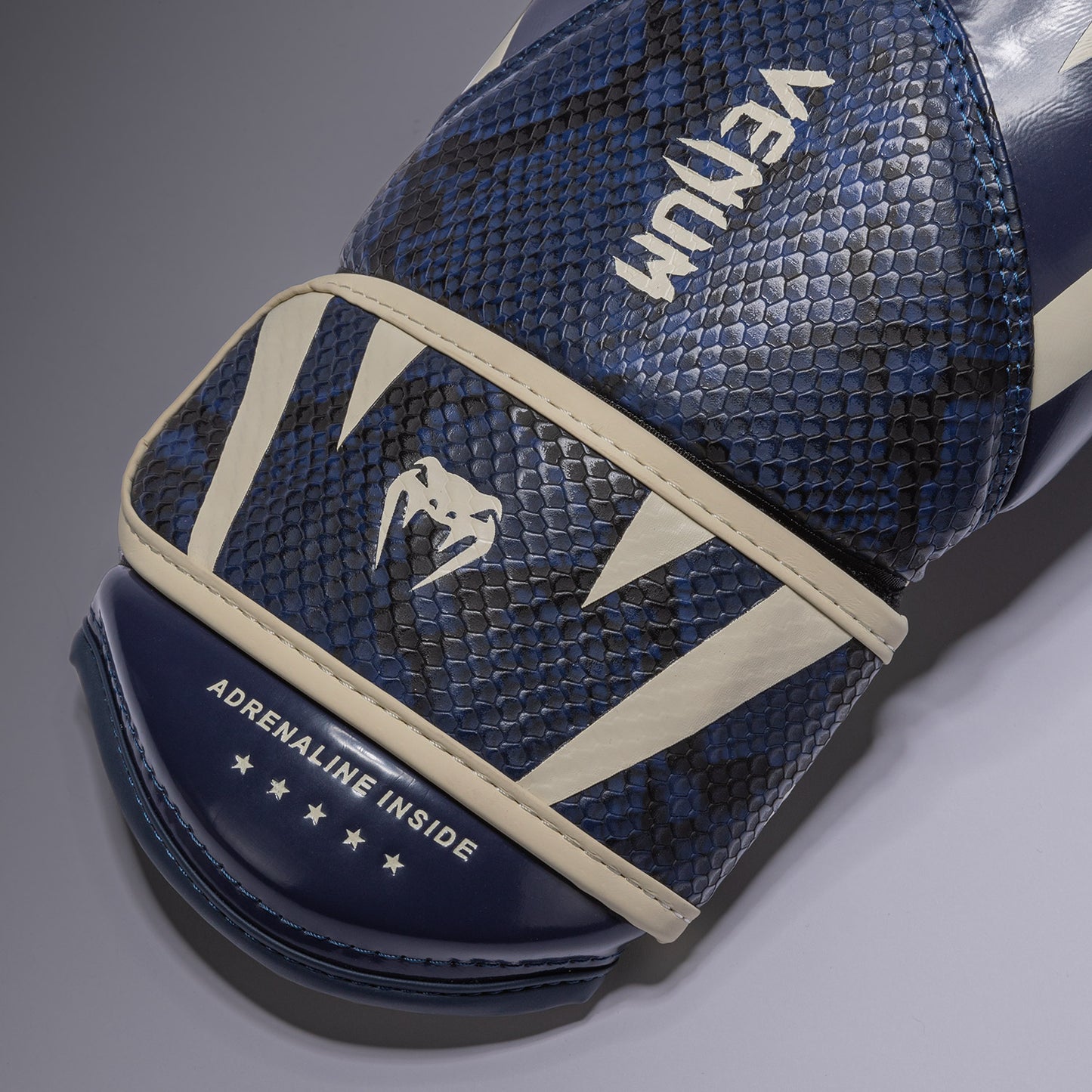 Gants de Boxe Venum Challengers 4.0 Scales – Bleu Minuit