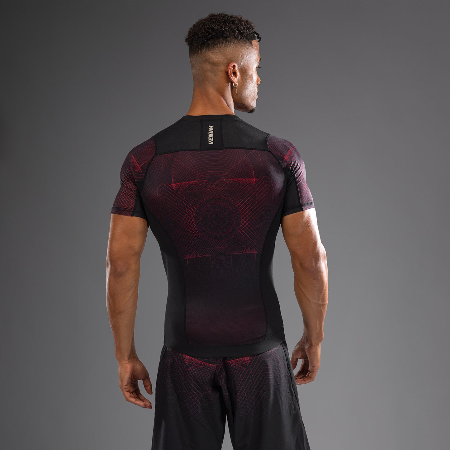 Rashguard à Manches Courtes Venum G-Fit Air pour Hommes - Noir Profond/Rouge Feu - product-type_T-Shirts de Compression