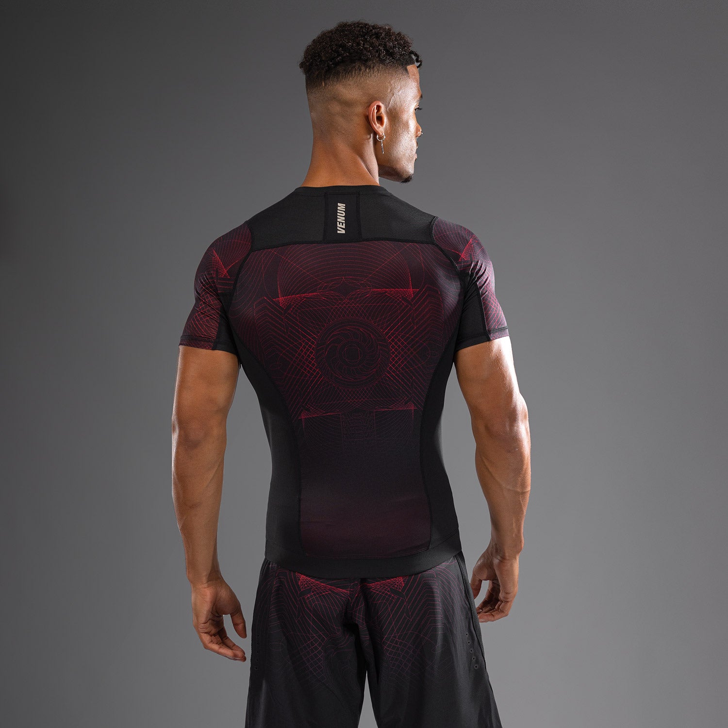 Rashguard à Manches Courtes Venum G-Fit Air pour Hommes - Noir Profond/Rouge Feu - product-type_T-Shirts de Compression