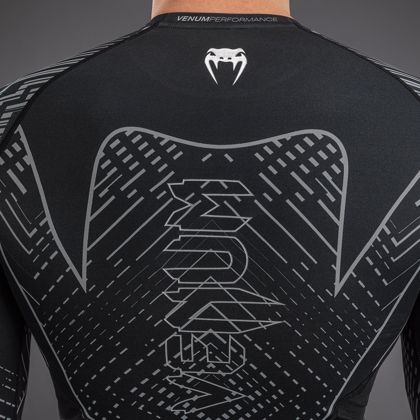 Rashguard à Manches Longues Venum Midnight Fury – Noir/Gris/Argent