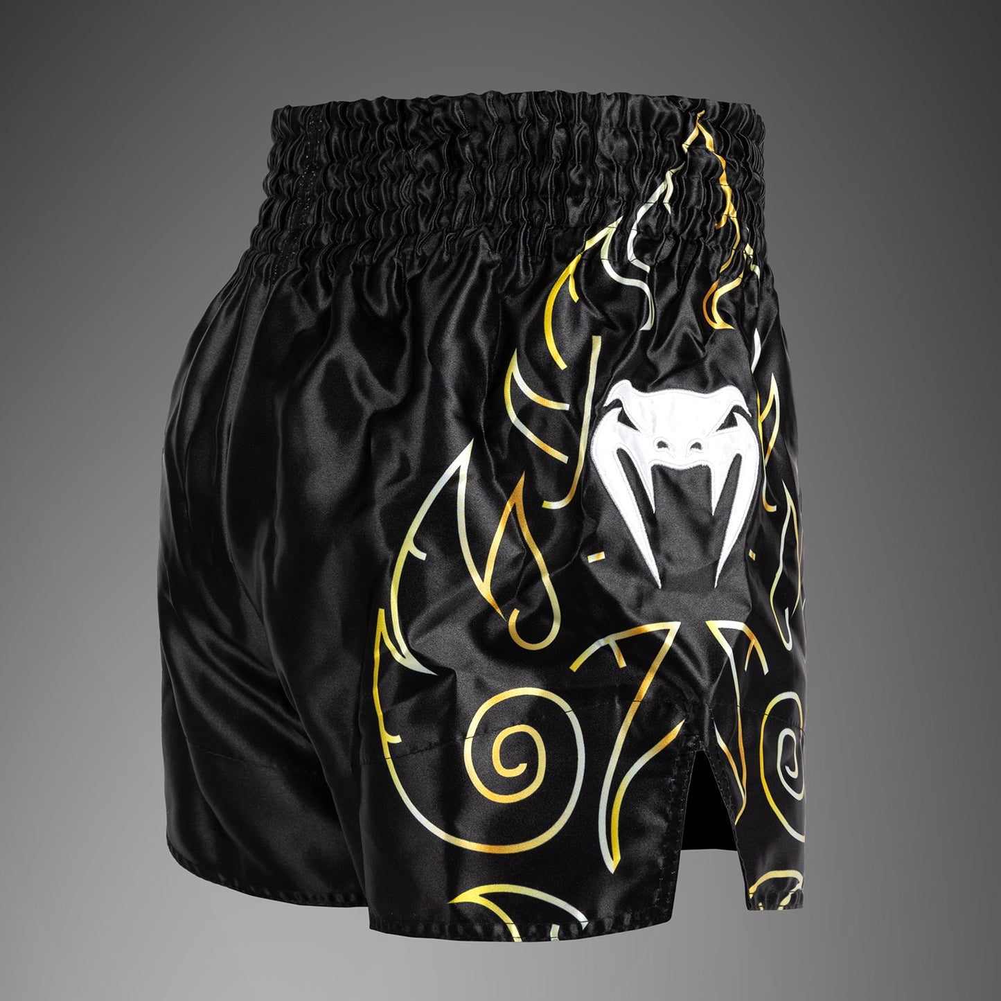 Short de Muay Thai Venum VTC Flames - Noir/Or