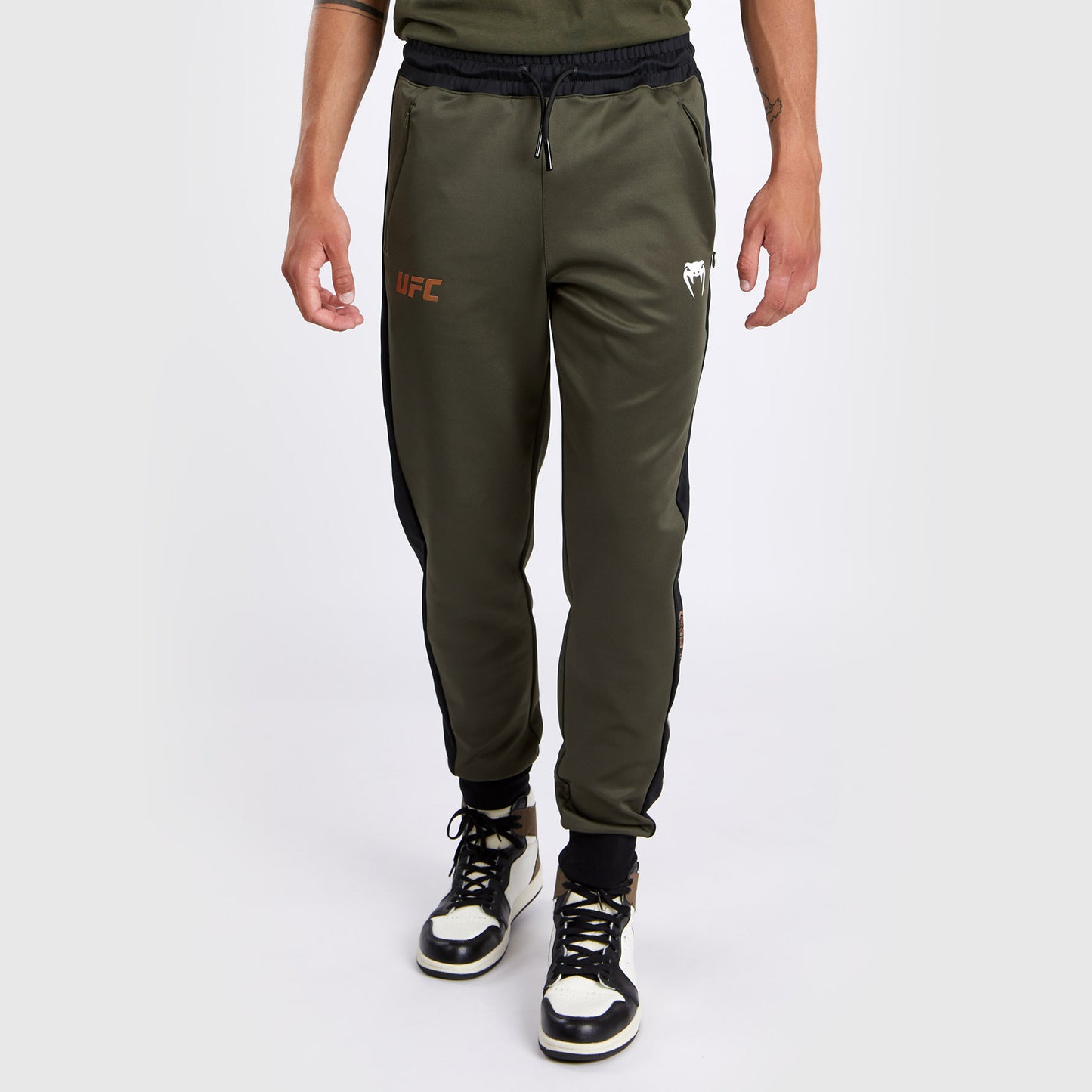 Pantalon de jogging de performance pour Hommes UFC Adrenaline by Venum Fight Week - Kaki/Bronze - product-type_Pantalons de jogging