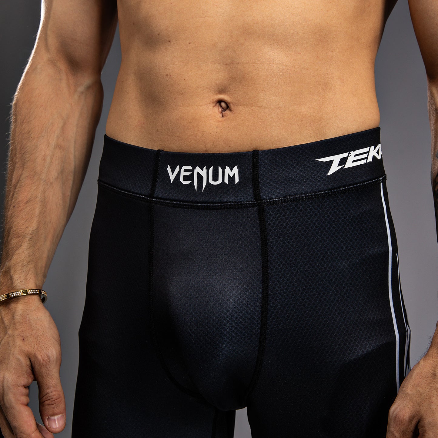 Pantalon de compression Venum x TEKKEN 8 - Jin Kazama - Bleu/Noir/Blanc - product-type_Pantalons de Compression