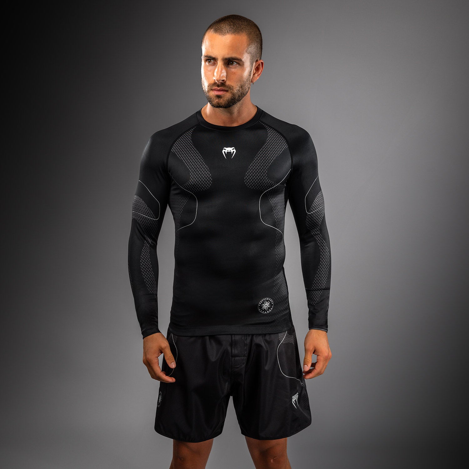 Rashguard Manches Longues Venum Nexus – Noir/Argent - product-type_T-Shirts de Compression