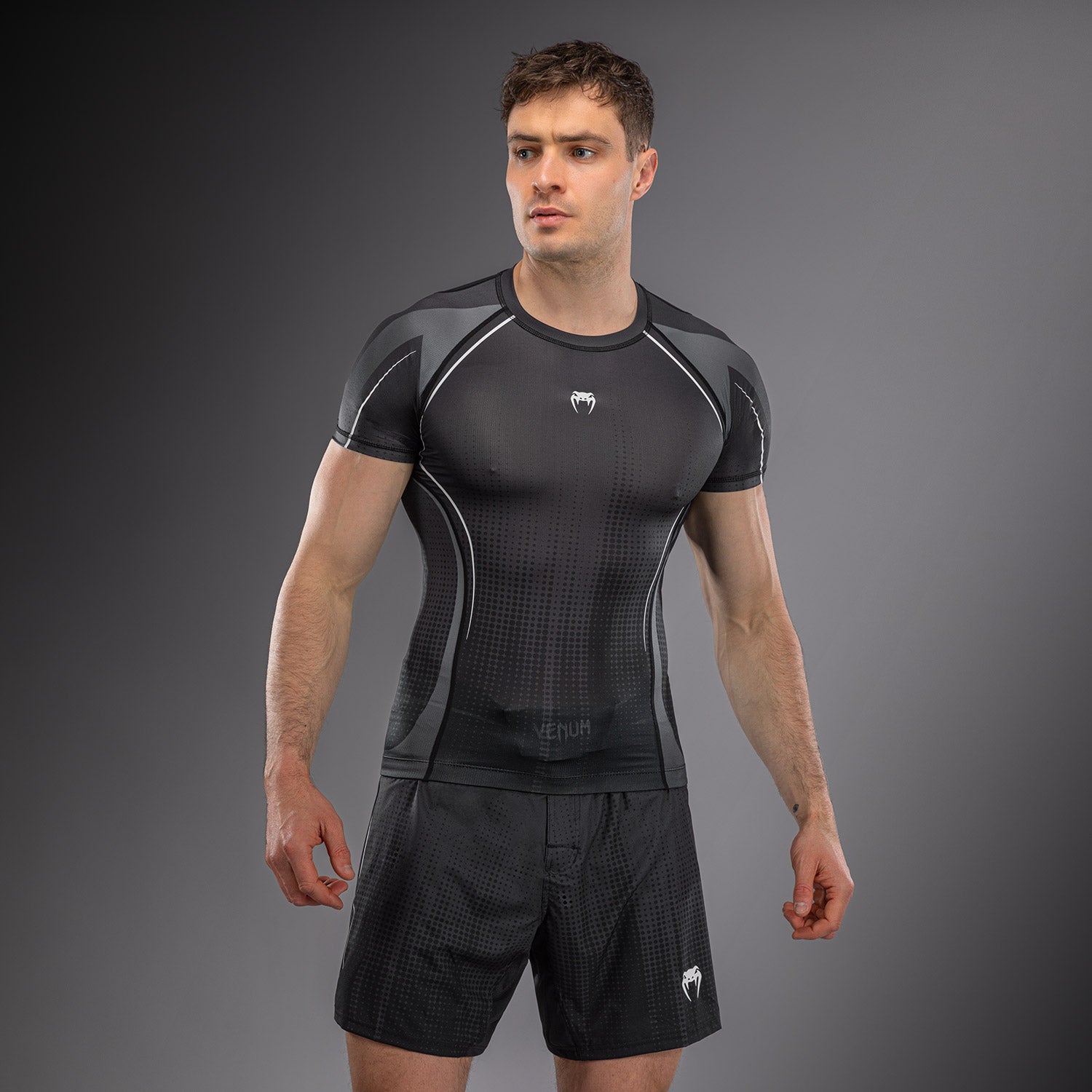 Rashguard à Manches Courtes Venum Stealth – Noir/Blanc - product-type_T-Shirts de Compression