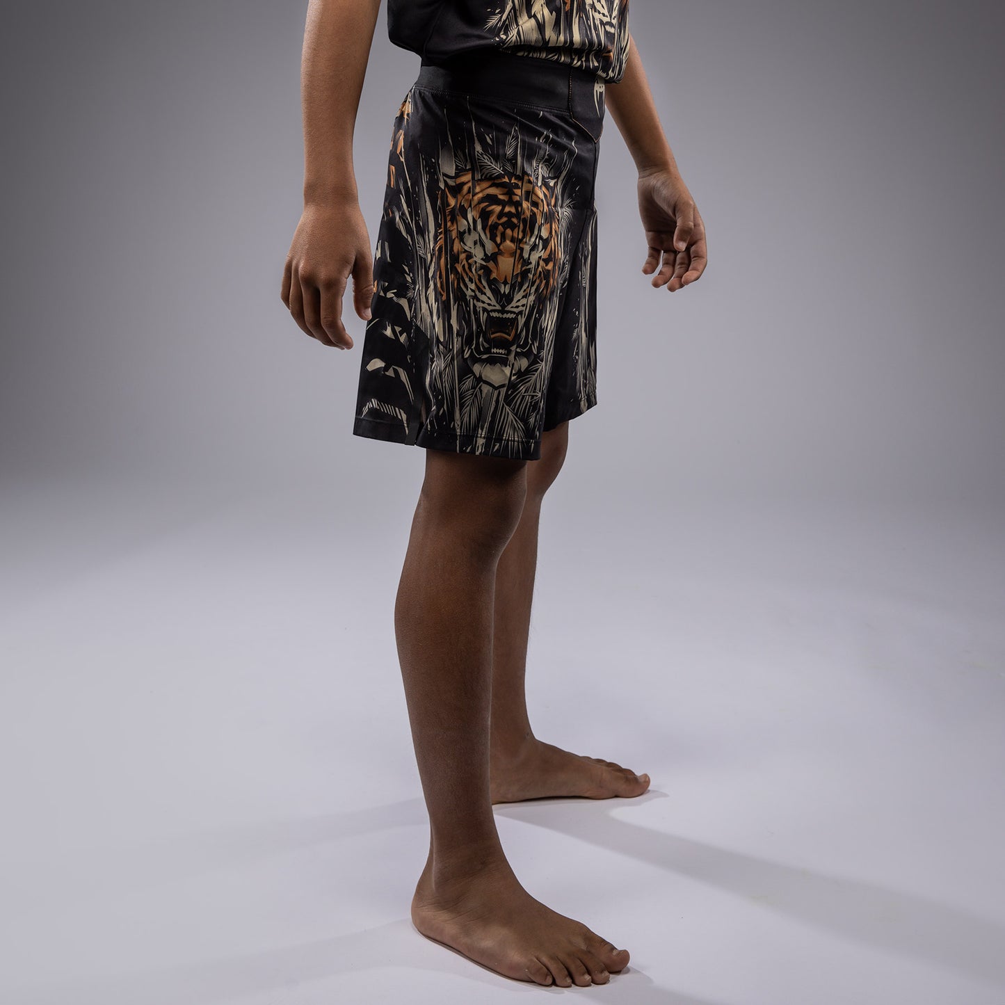 Short de Combat Venum Tiger pour Enfants - Noir/Orange Néon - product-type_Shorts de MMA