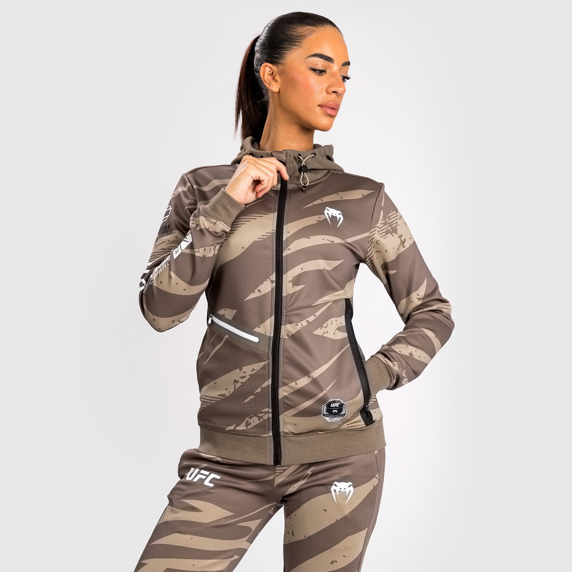 Veste À Capuche Zippé pour Femmes UFC Adrenaline by Venum Fight Week - Desert Camo - product-type_Sweatshirts