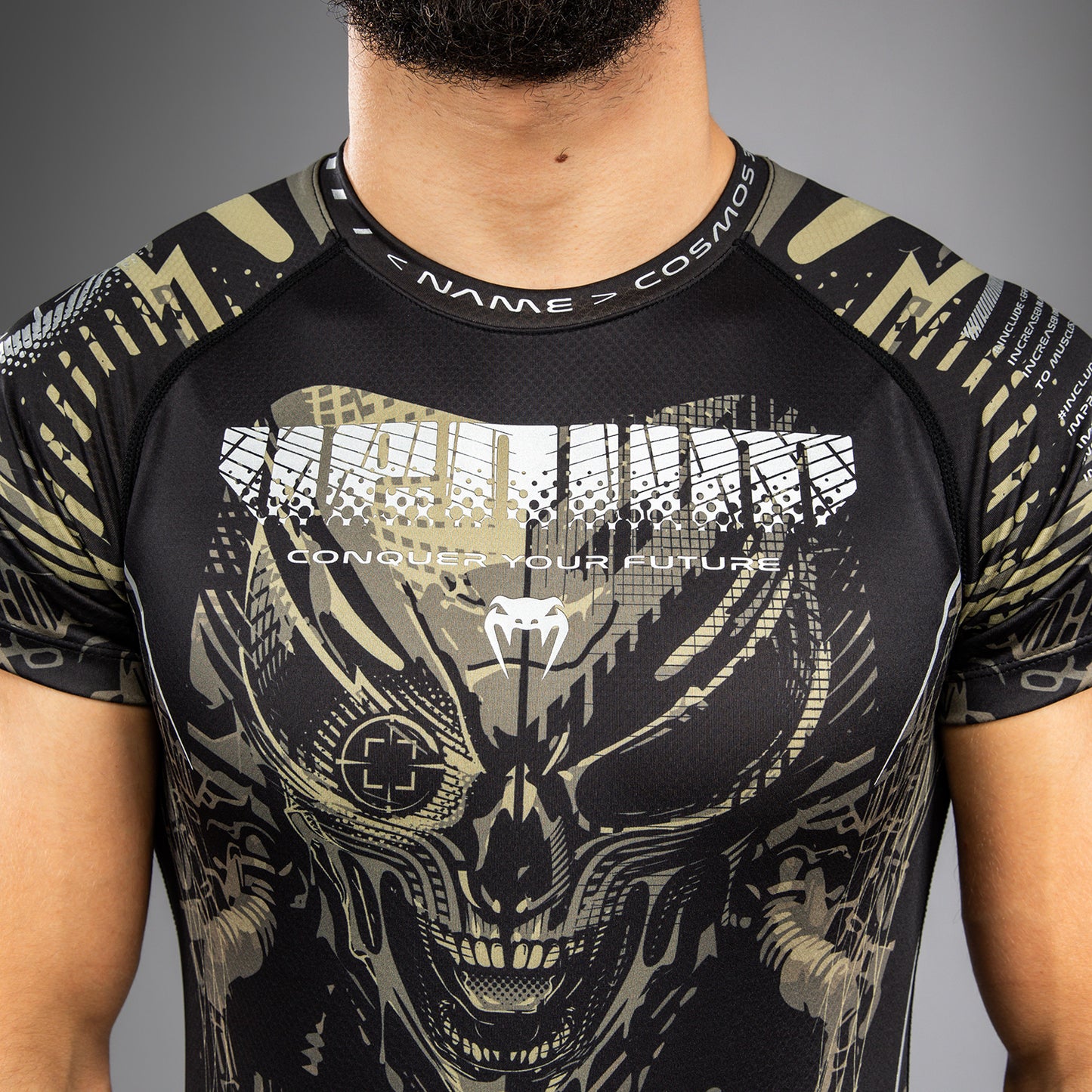 Rashguard à manches courtes Venum Invader - Noir/Sable