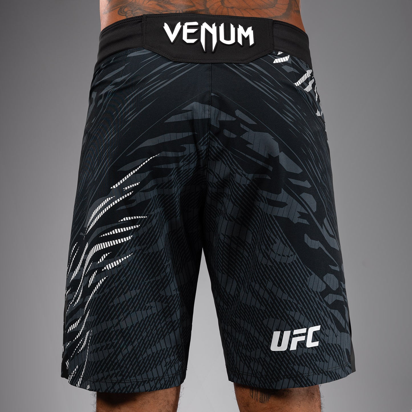Shorts de Combat pour Hommes UFC Fusion by Venum Authentic Fight Night - Coupe Longue - Noir - product-type_Shorts de MMA
