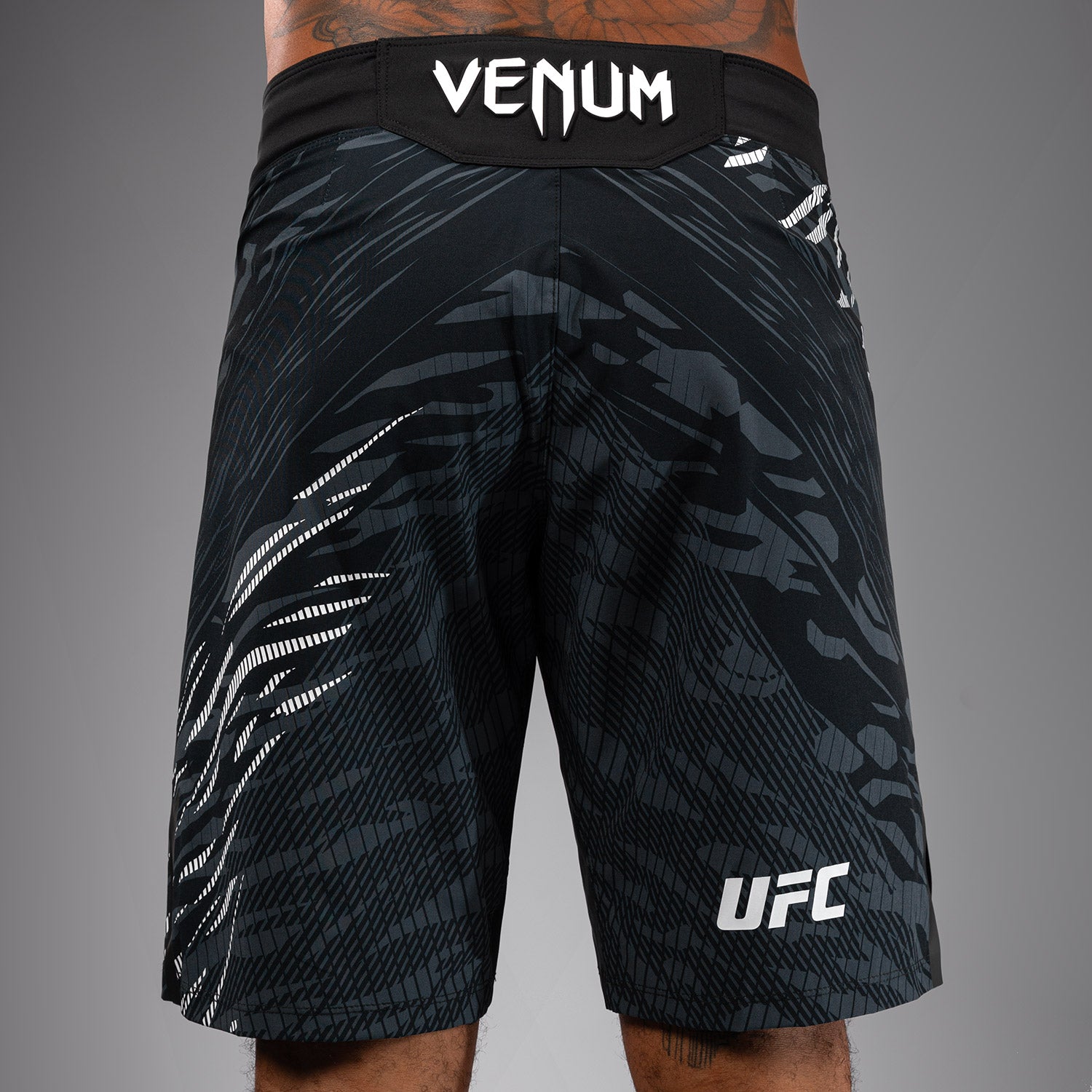 Shorts de Combat pour Hommes UFC Fusion by Venum Authentic Fight Night - Coupe Longue - Noir - product-type_Shorts de MMA